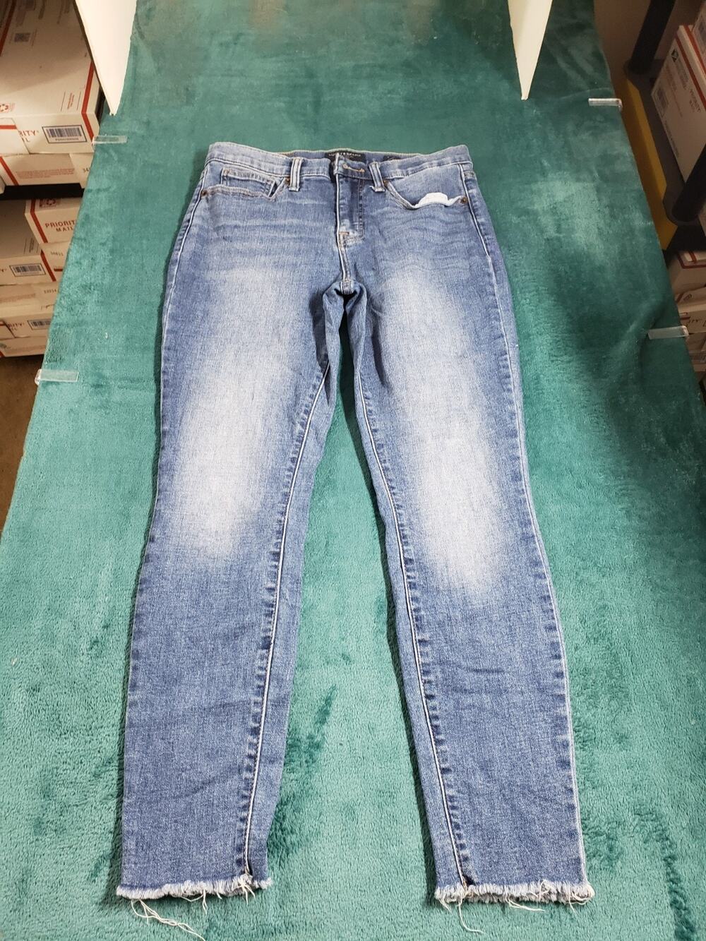 Lucky Brand Jeans Size 6 Womens Blue Fray Hem Pants Ladies Mid Rise Ava Skinny
